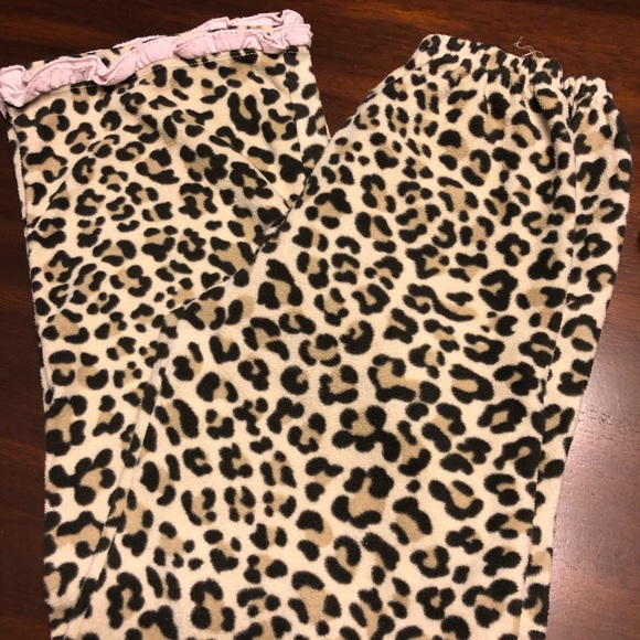 Leopard PJs Sz 12 Girls - Picture 2 of 6